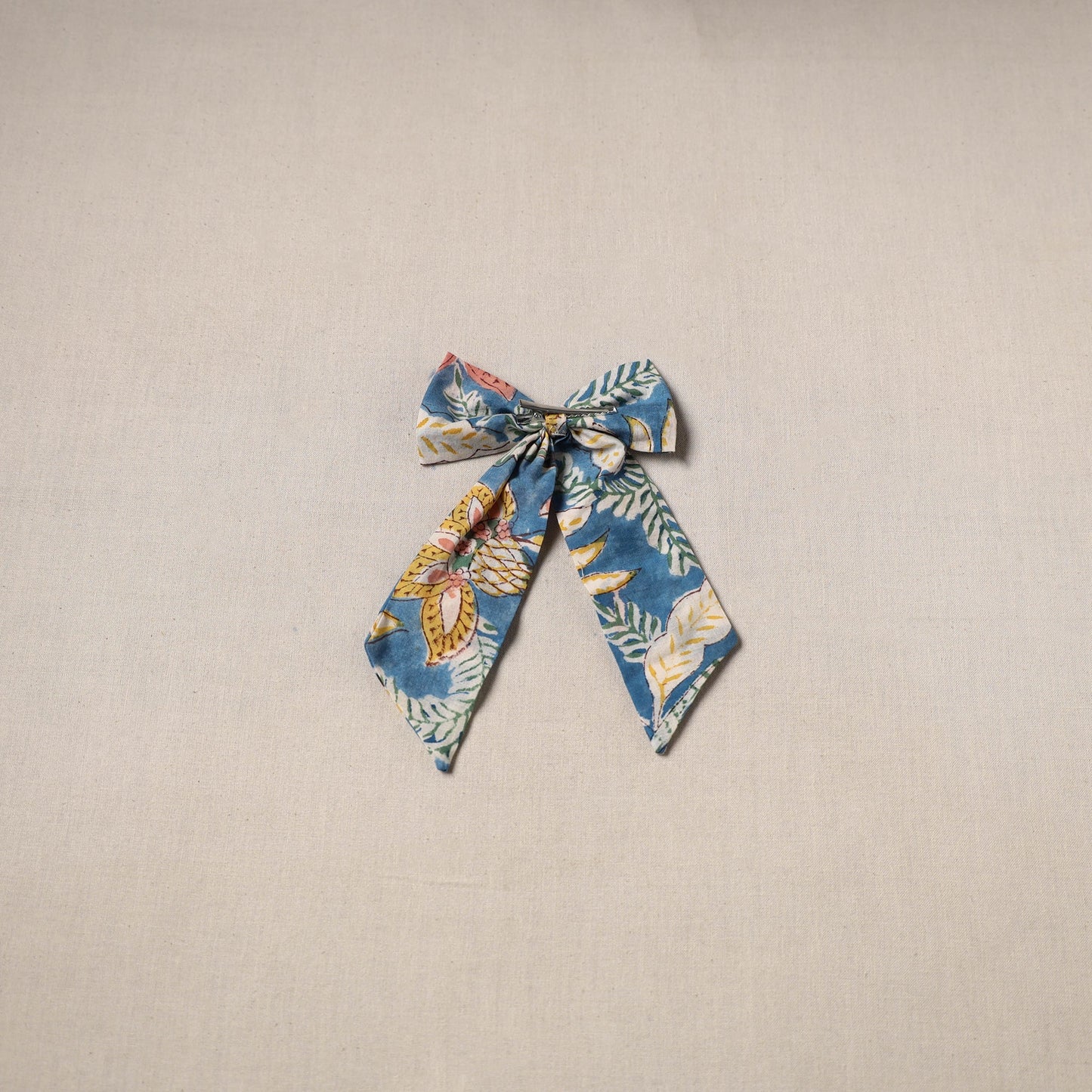 Handmade women’s bow hair clip 09 - handcrafted