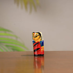 Handpainted burdwan wood tiny king & queen sculptures