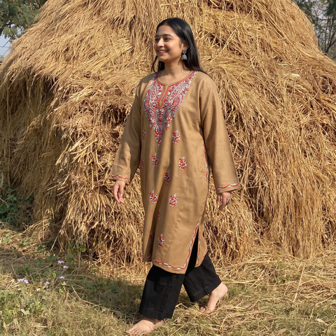 Brown Handwoven Aari Hand Embroidered Kashmiri Pure Wool Pheran, worn by a model, AI visual of the pheran, iTokri