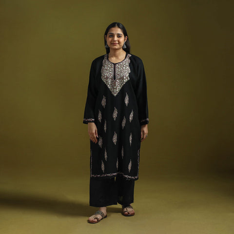 Handwoven aari hand embroidered kashmiri pure wool pheran