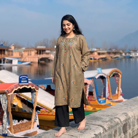 Brown Handwoven Aari Hand Embroidered Kashmiri Pure Wool Pheran, worn by a model, AI visual of the pheran, iTokri