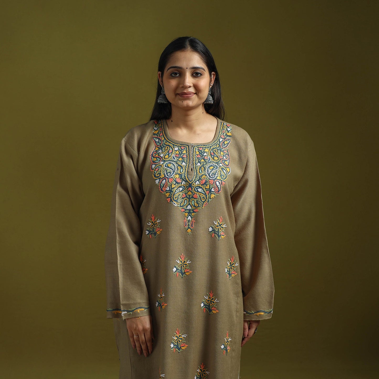 Handwoven aari hand embroidered kashmiri pure wool pheran