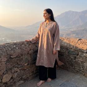 Brown Handwoven Aari Hand Embroidered Kashmiri Pure Wool Pheran, worn by a model, AI visual of the pheran, iTokri