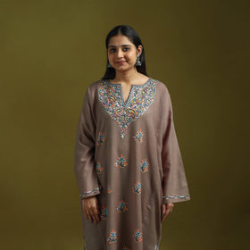 Handwoven aari hand embroidered kashmiri pure wool pheran