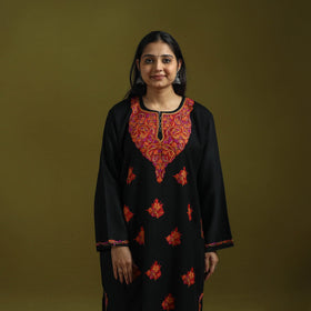 Handwoven aari hand embroidered kashmiri pure wool pheran