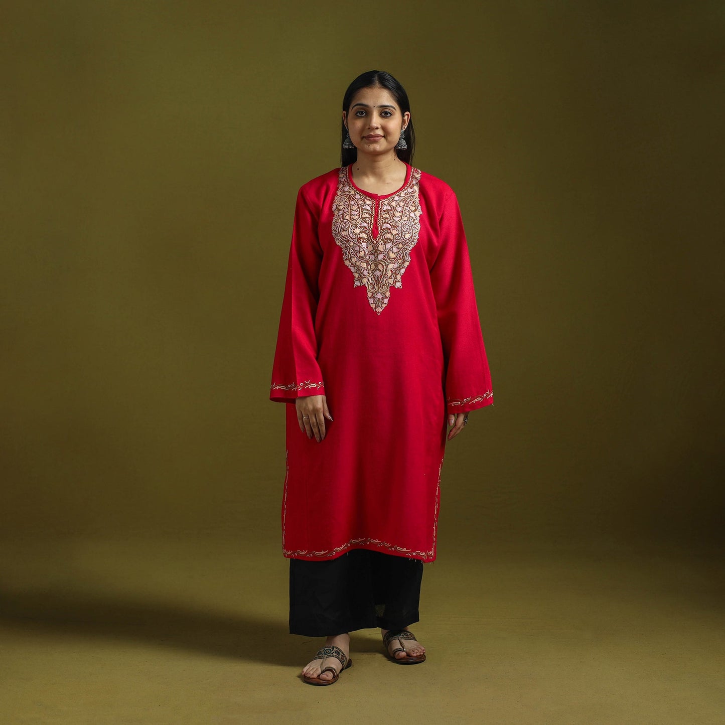 Handwoven aari hand embroidered kashmiri pure wool pheran