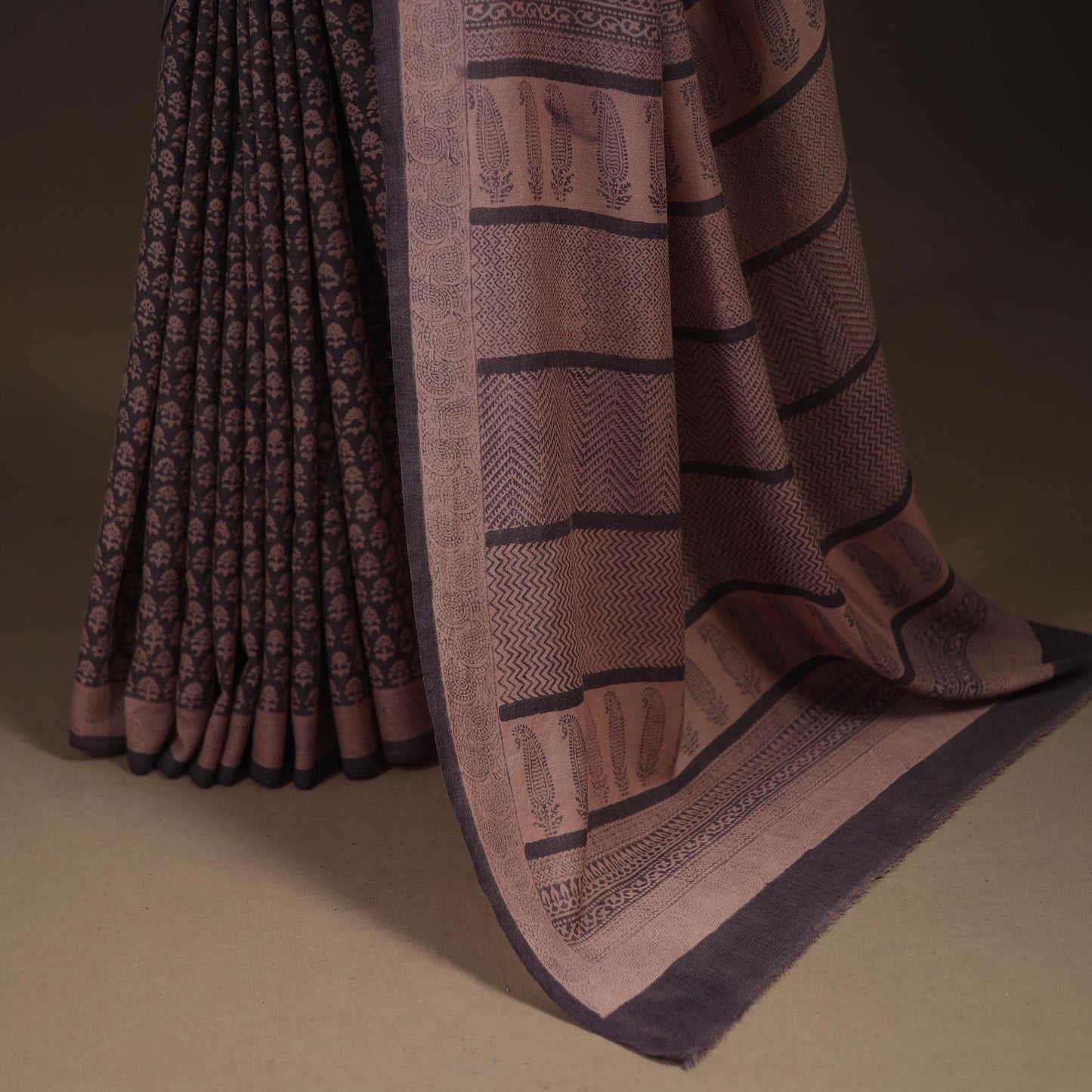 Handwoven merino wool natural dyed hand bagh saree 04