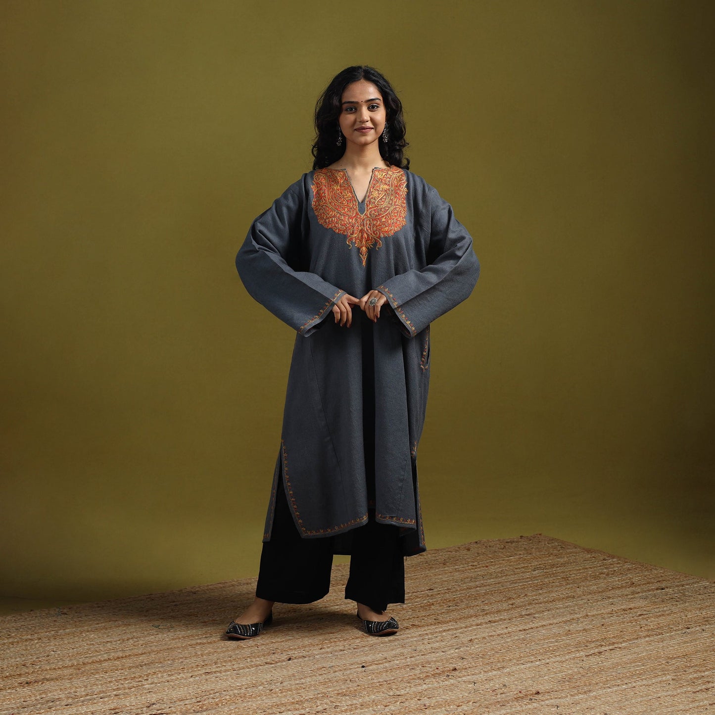 Handwoven sozni hand embroidered kashmiri merino wool