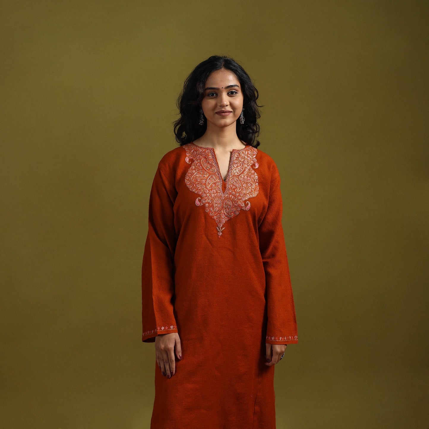 Handwoven sozni hand embroidered kashmiri merino wool