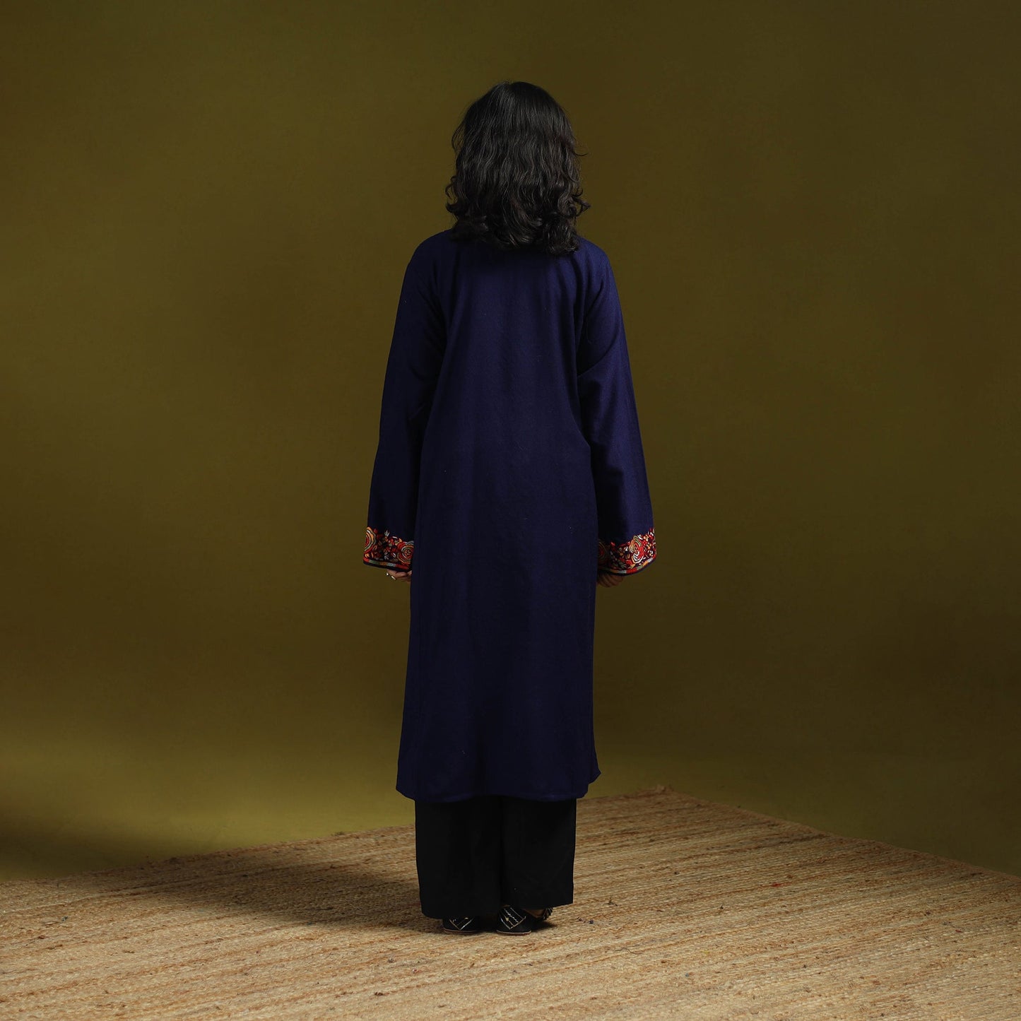 Handwoven sozni hand embroidered kashmiri merino wool