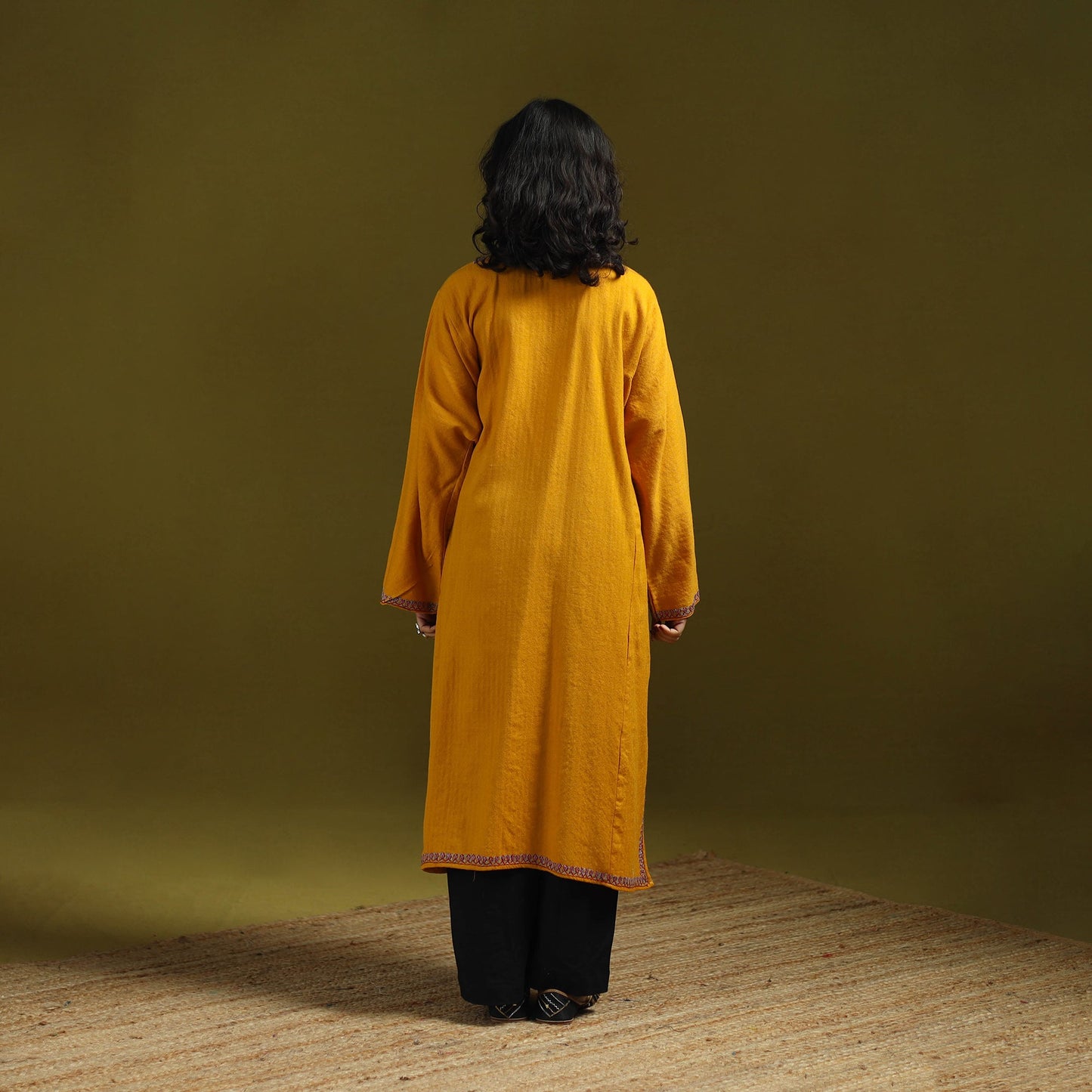 Handwoven sozni hand embroidered kashmiri merino wool