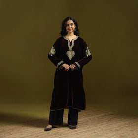 Handwoven sozni hand embroidered kashmiri velvet pheran 43