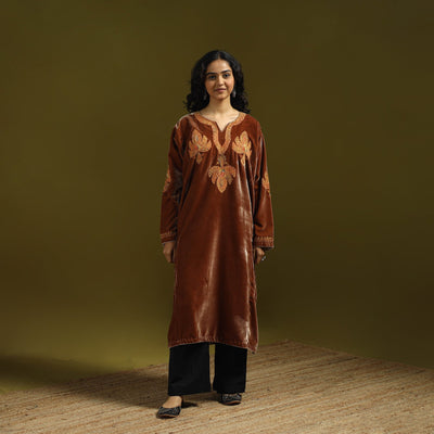 Handwoven sozni hand embroidered kashmiri velvet pheran 44