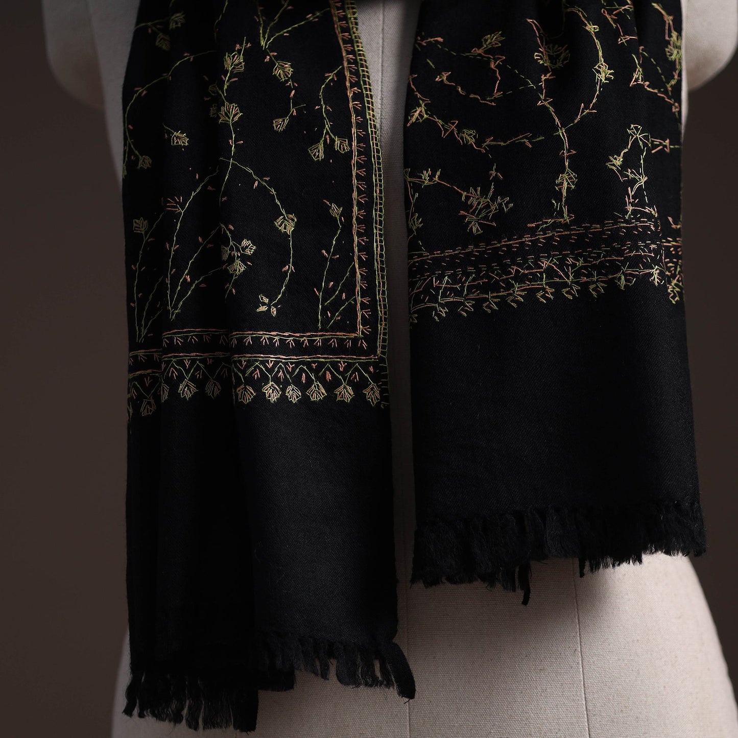 Handwoven sozni hand embroidered merino wool kashmiri stole