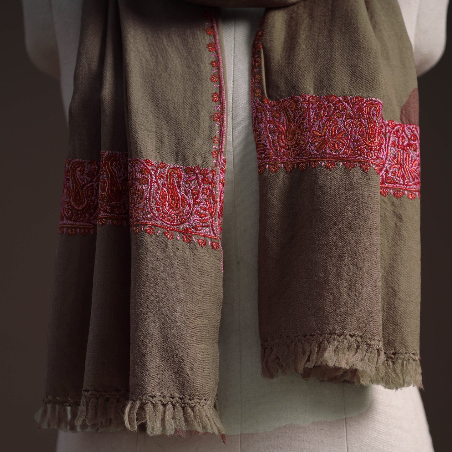 Handwoven sozni hand embroidered merino wool kashmiri stole
