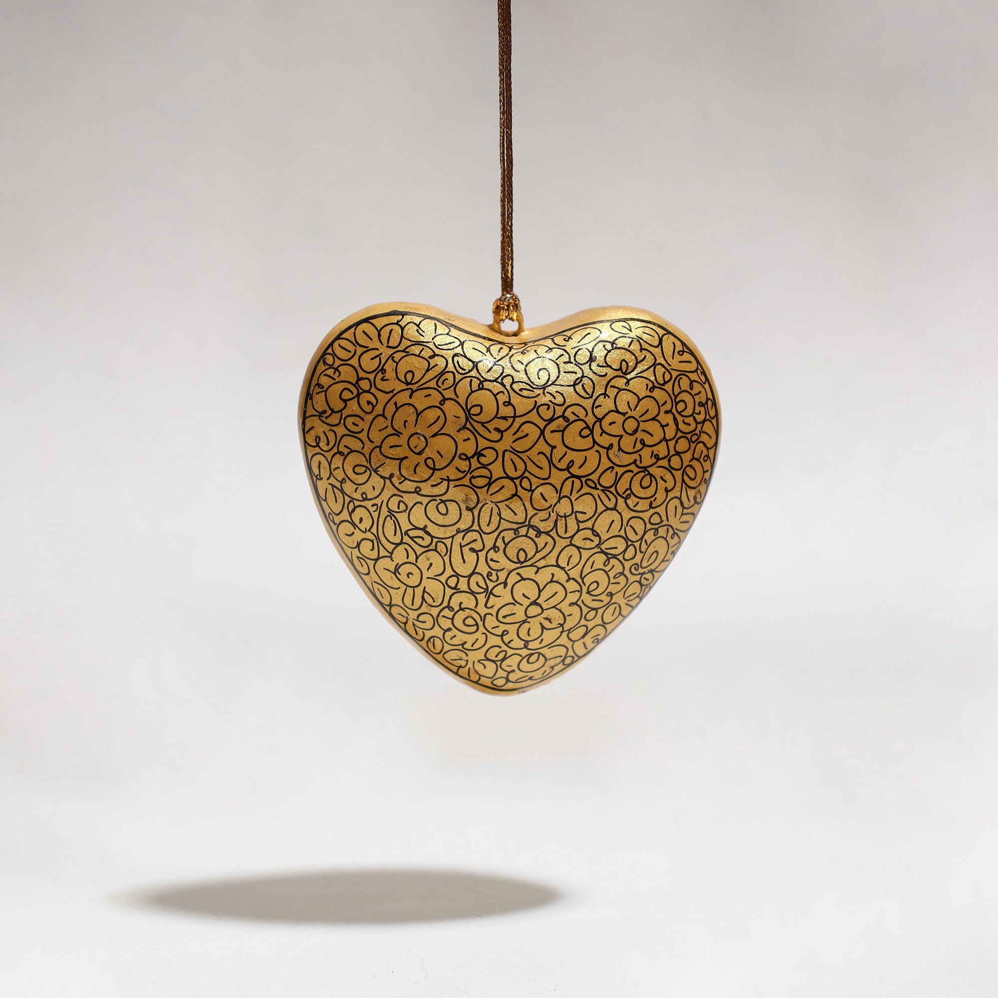 Heart - kashmir handpainted christmas decor ornament 59