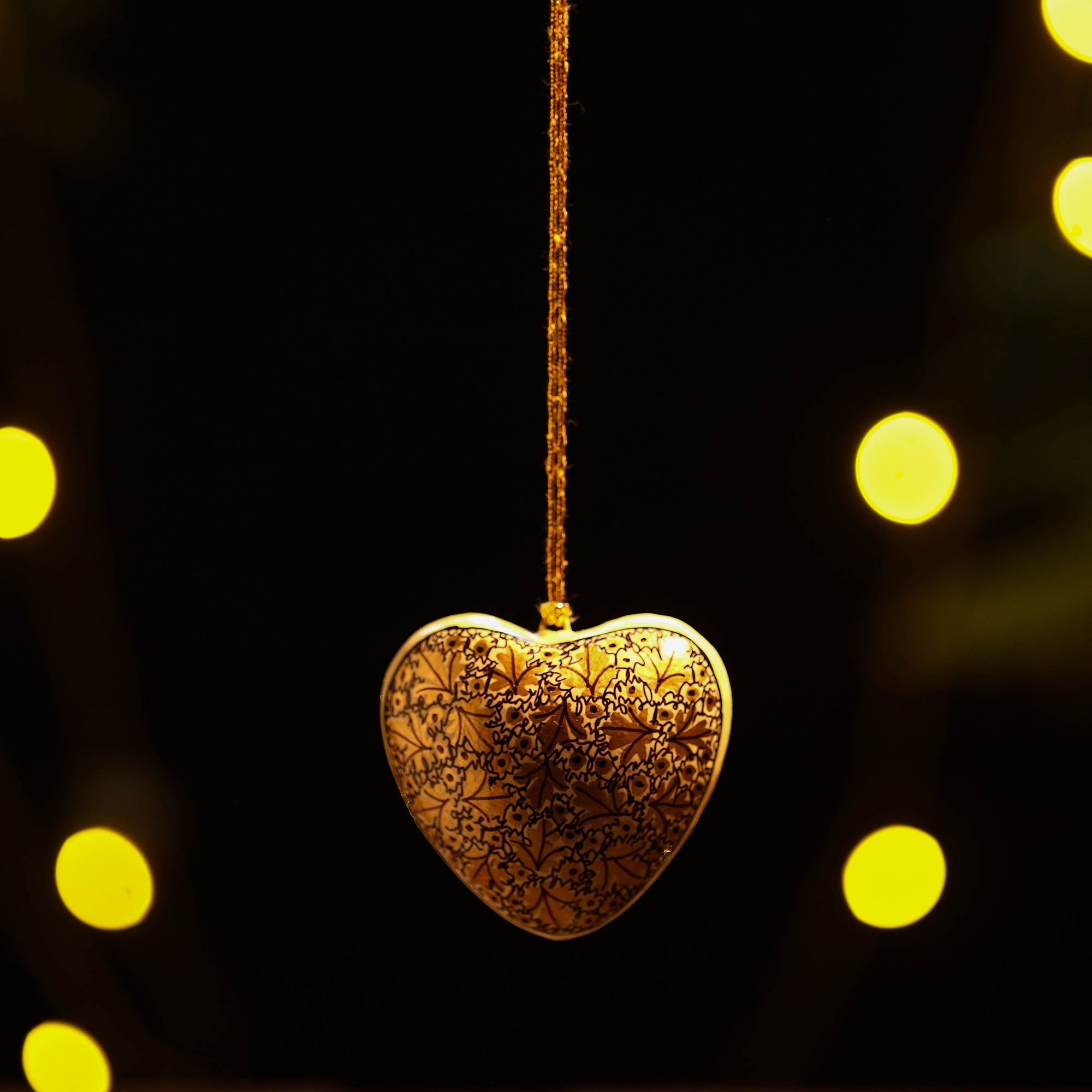 Heart - kashmir handpainted christmas decor ornament 61