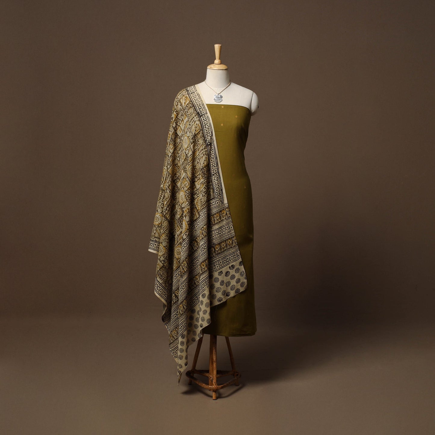 Jacquard cotton 2pc unstitched dress material