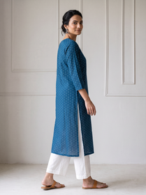 Blue Jacquard Cotton Arrowhead Dots Kurta, side view, straight, mid-calf, keyhole neck, 1 button, AI visual of the kurta, iTokri
