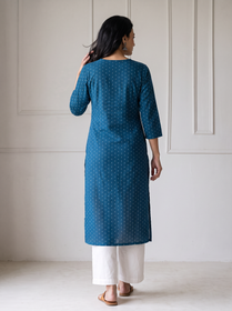 Blue Jacquard Cotton Arrowhead Dots Kurta, back view, straight, mid-calf, keyhole neck, 1 button, AI visual of the kurta, iTokri
