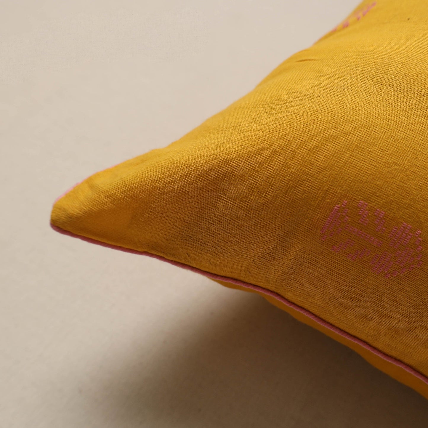 Jacquard weave cushion cover 02 - handcrafted