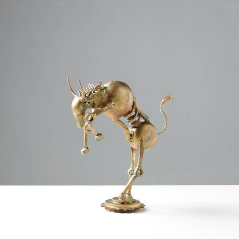 bull sculpture decor