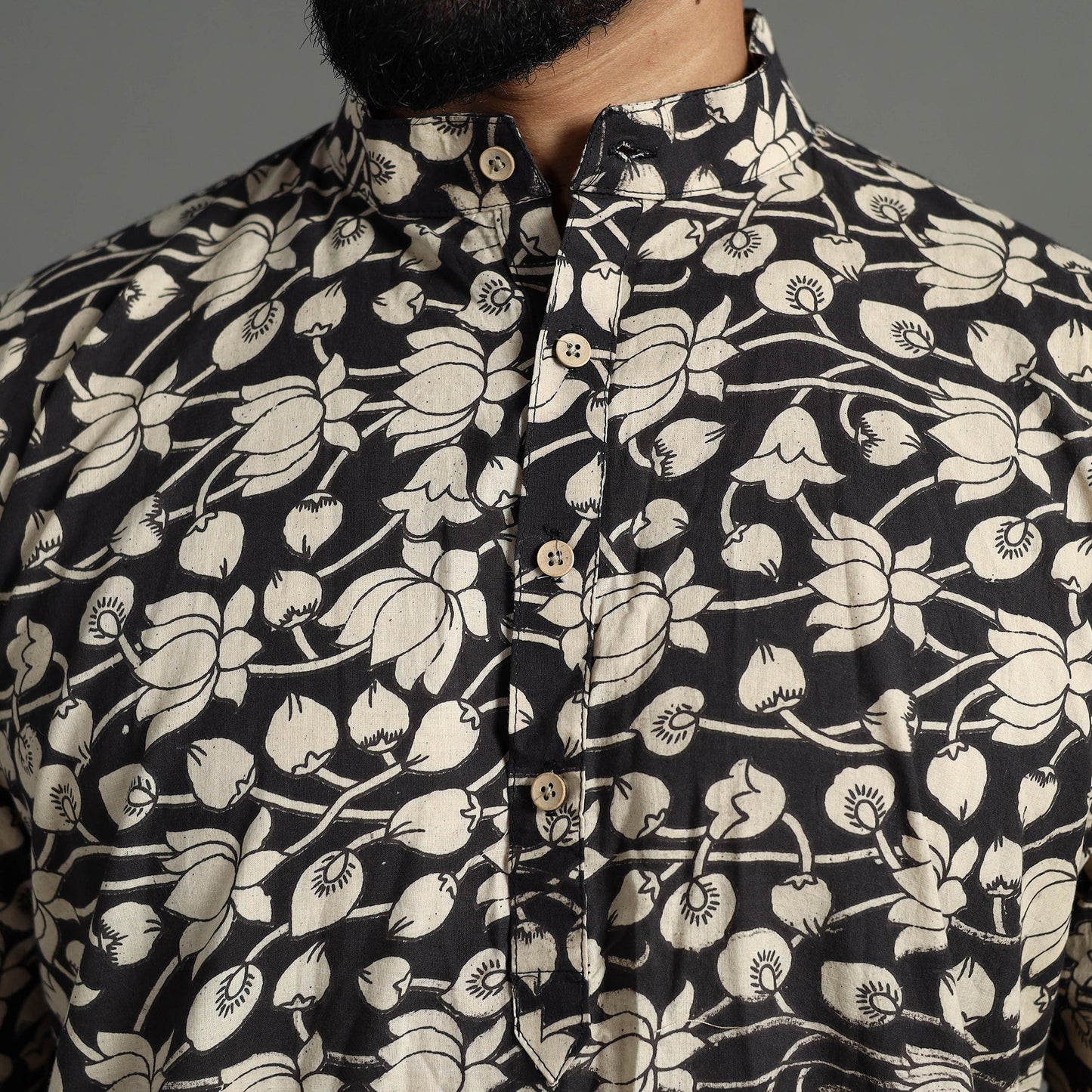 Buy Kalamkari Printed Cotton Men Short Kurta 11 Online at iTokri.com