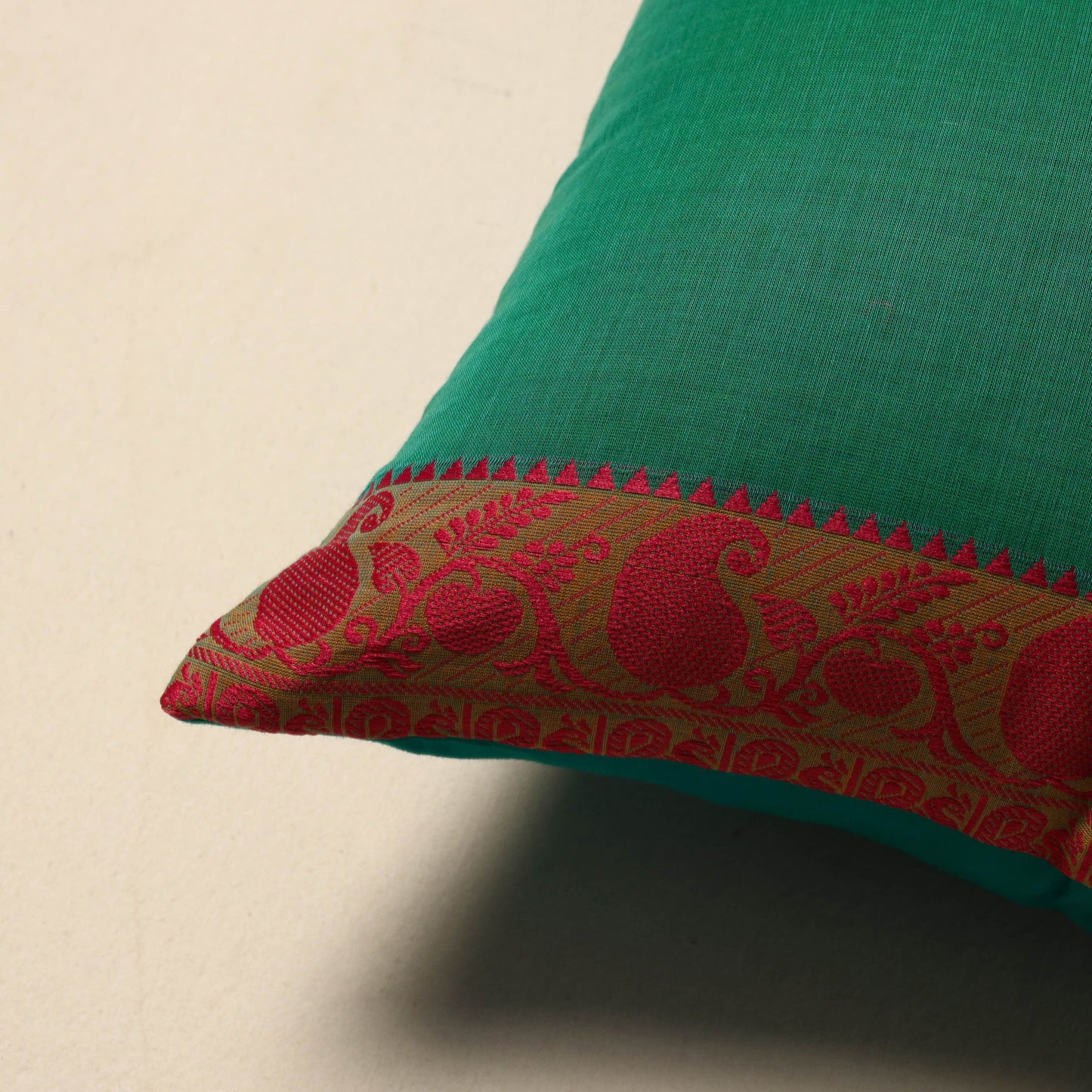 Kanchipuram weave cushion cover 79 - handcrafted