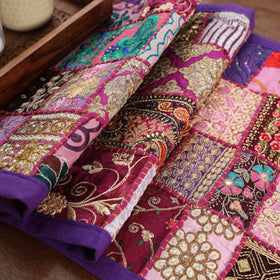 Khambadiya patchwork table runner (71 x 16 in) 02