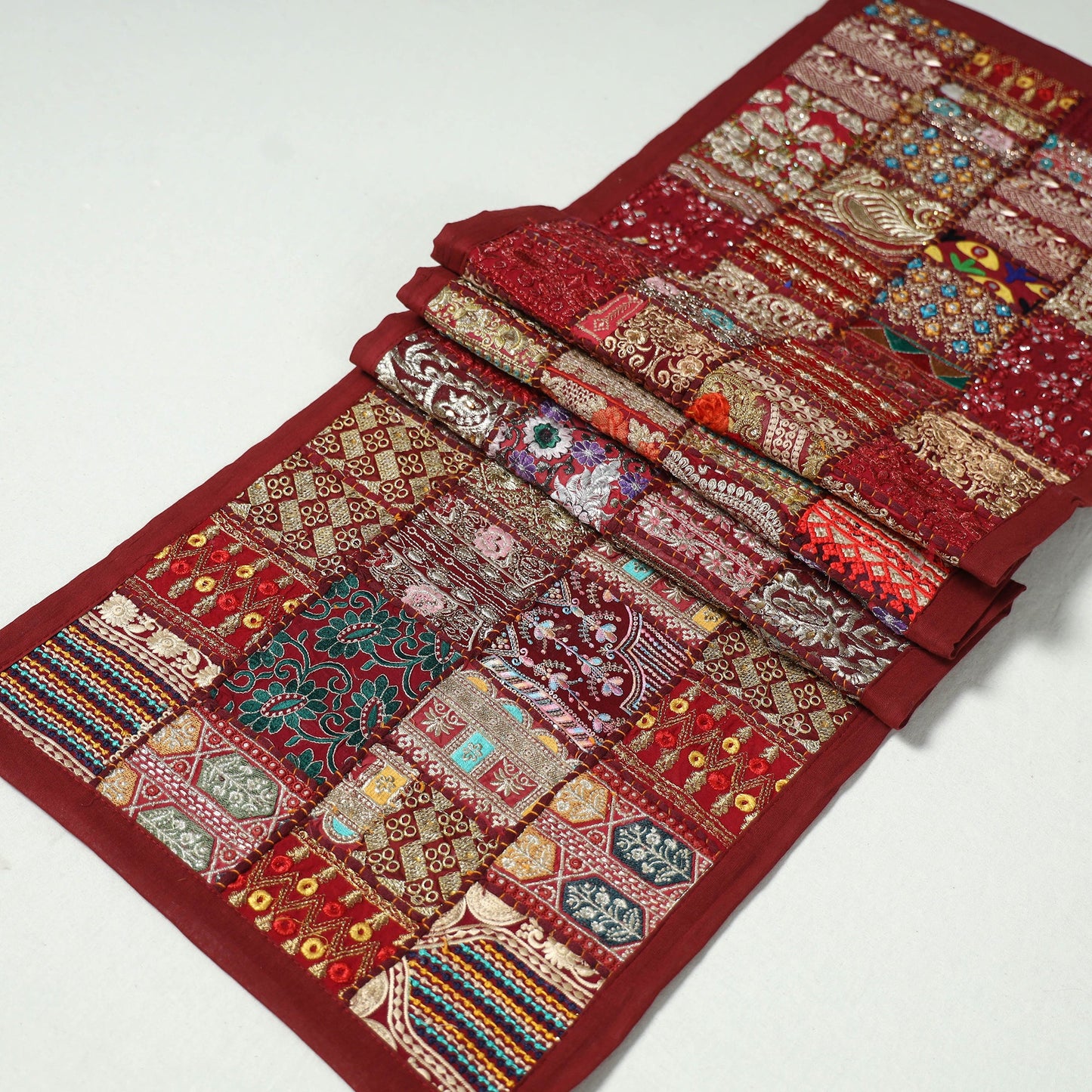 Khambadiya patchwork table runner (73 x 17 in) 08