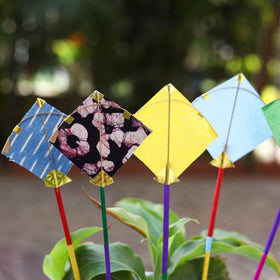 Kite - Handmade Paper Garden Stick (Set of 5)