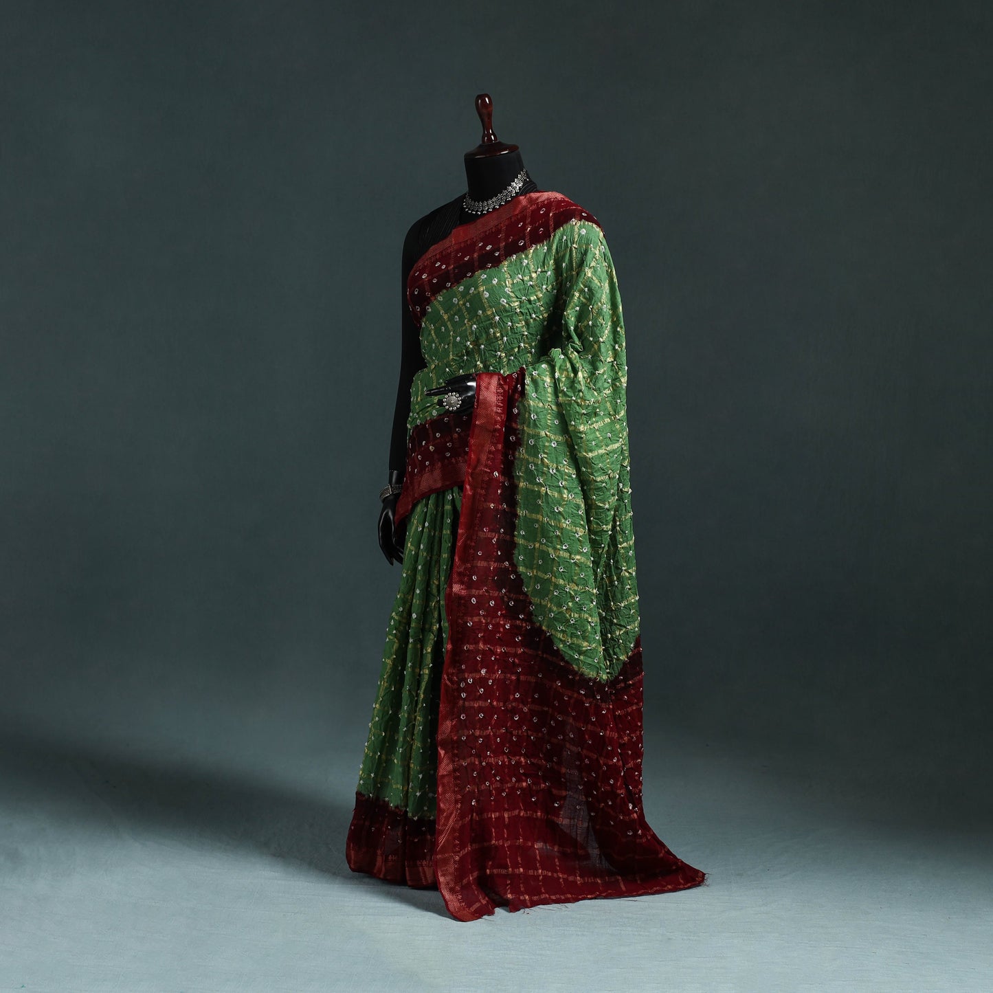 Kutch bandhani tie-dye cotton saree with blouse piece 18