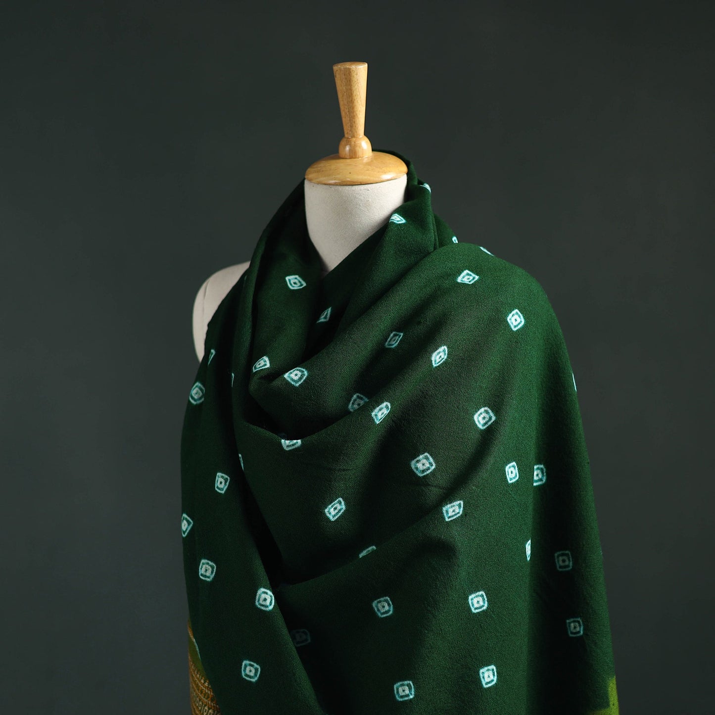 Kutch bandhani tie-dye handwoven merino wool shawl 09