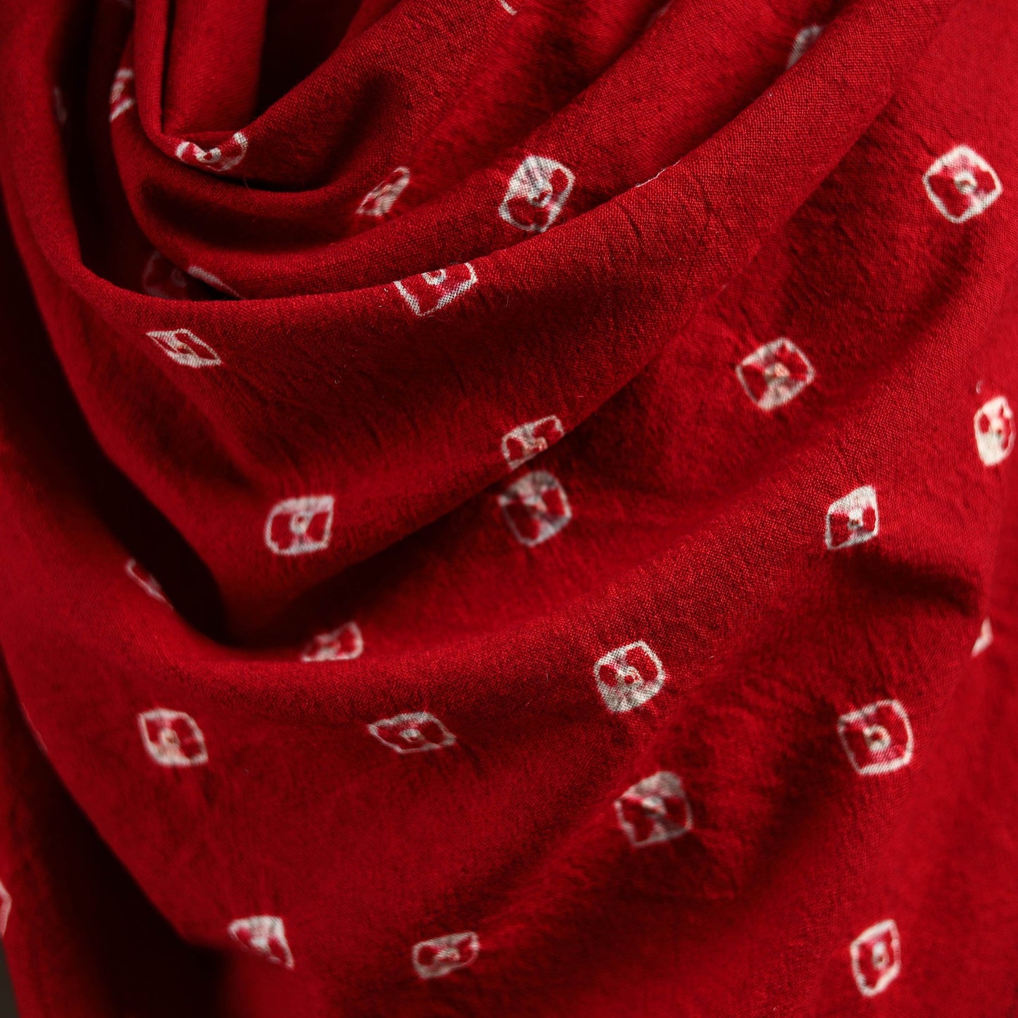 Kutch bhujodi handwoven merino wool bandhani tie-dye shawl