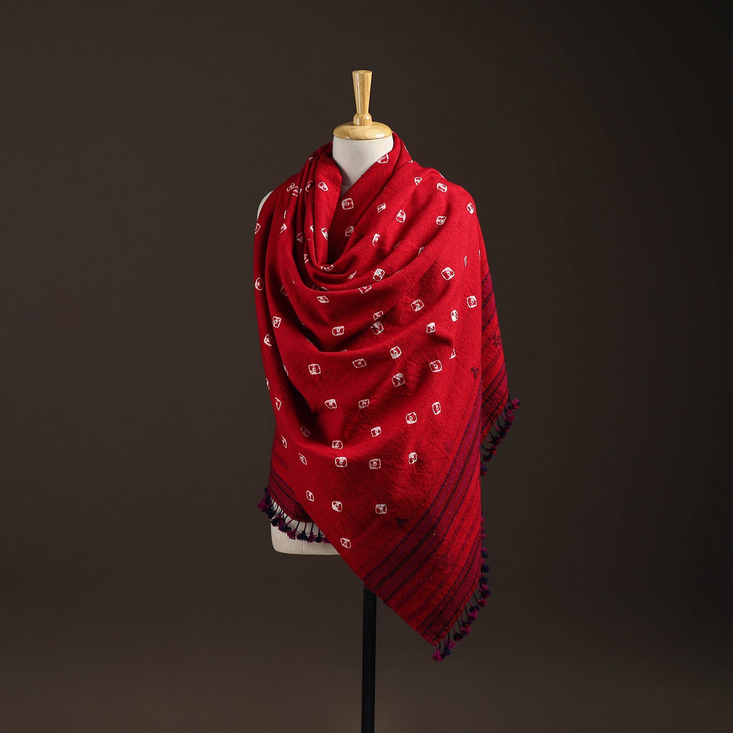 Kutch bhujodi handwoven merino wool bandhani tie-dye shawl