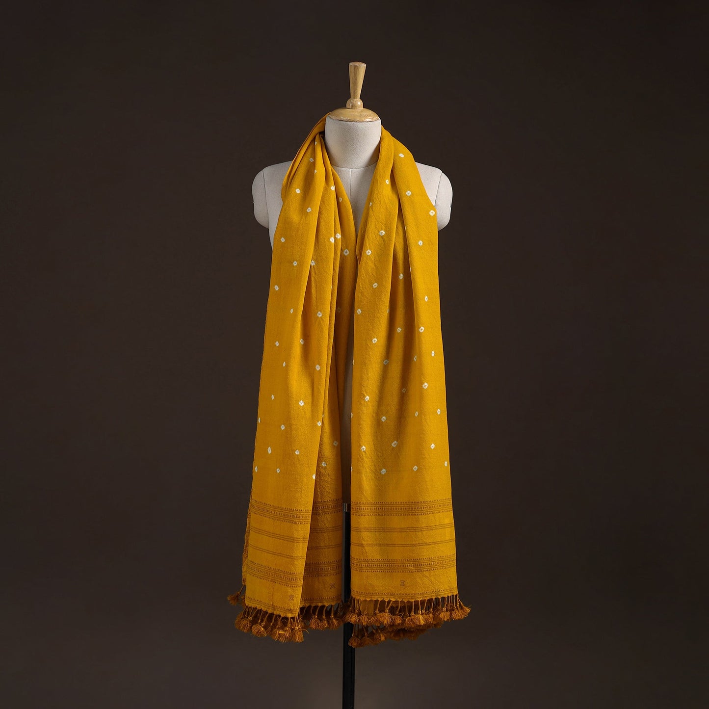 Kutch bhujodi handwoven merino wool bandhani tie-dye shawl