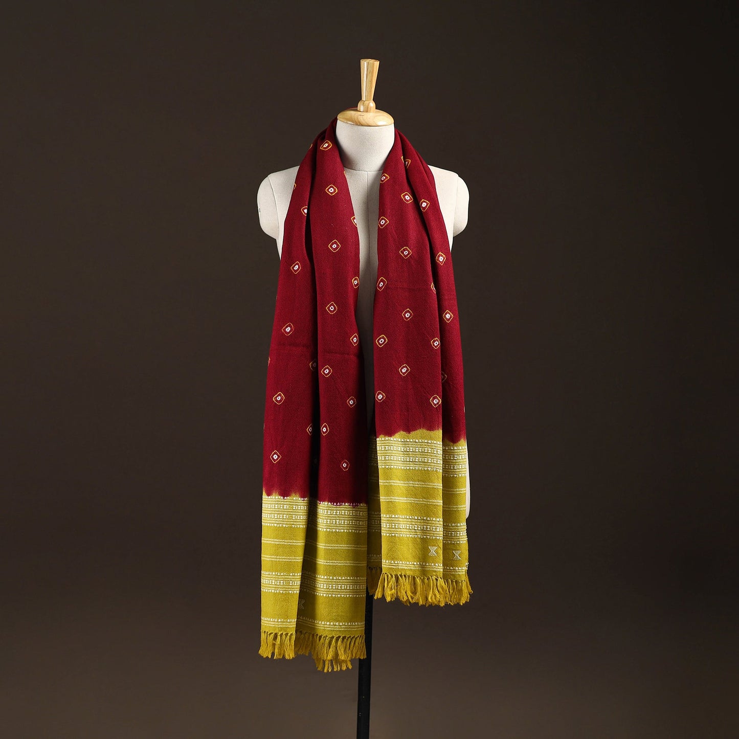 Kutch bhujodi handwoven merino wool bandhani tie-dye shawl