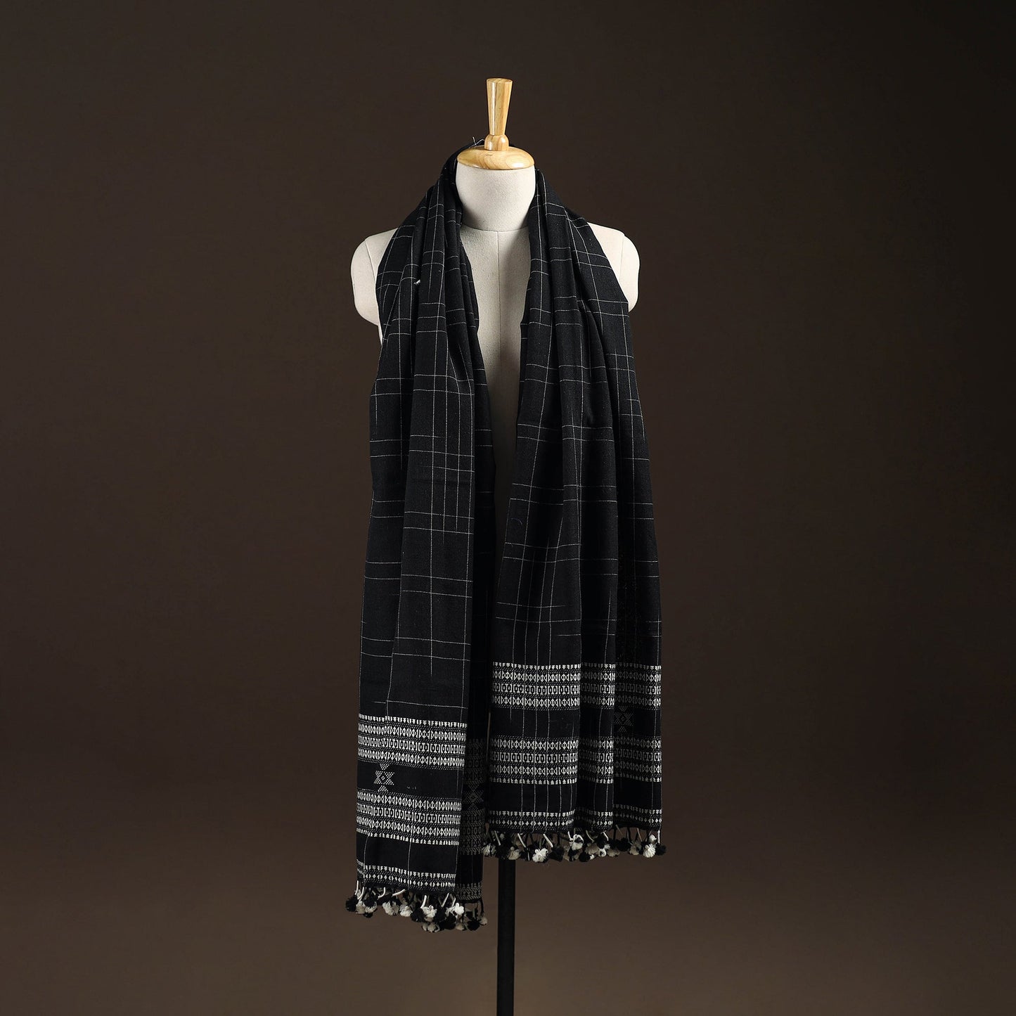 Kutch bhujodi handwoven merino wool shawl 104 - handcrafted