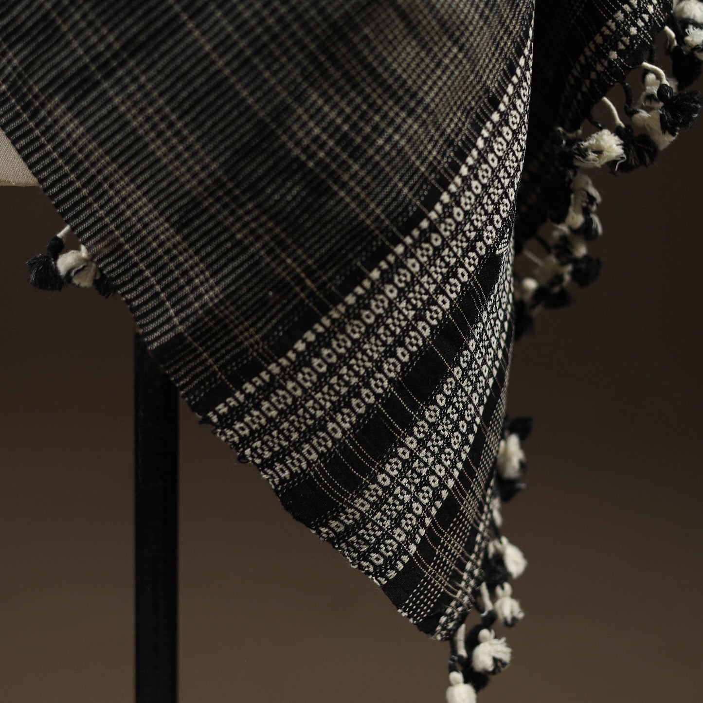 Kutch bhujodi handwoven merino wool shawl 111 - handcrafted