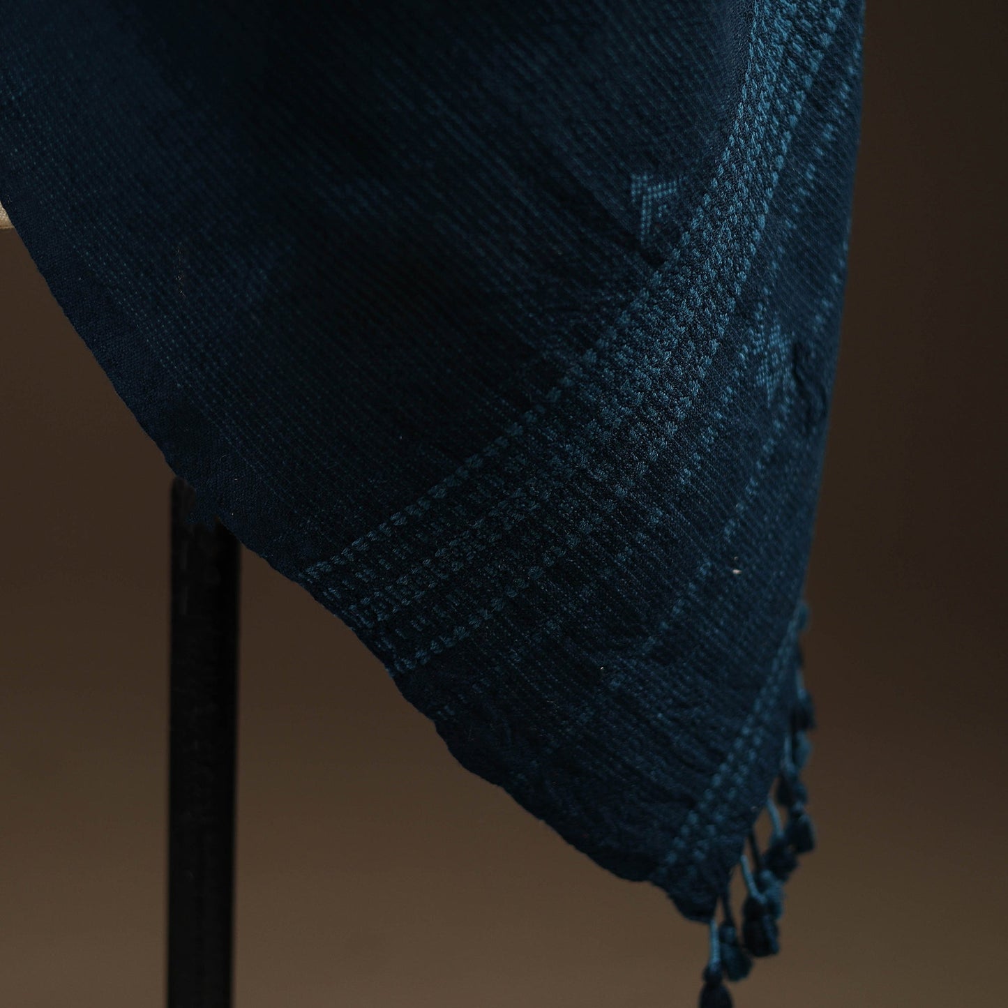 Kutch bhujodi handwoven merino wool shawl 112 - handcrafted