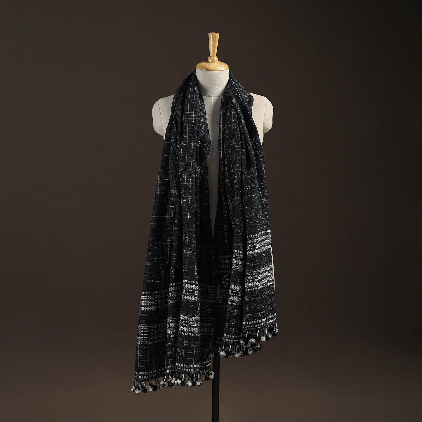 Kutch bhujodi handwoven merino wool shawl 157 - handcrafted