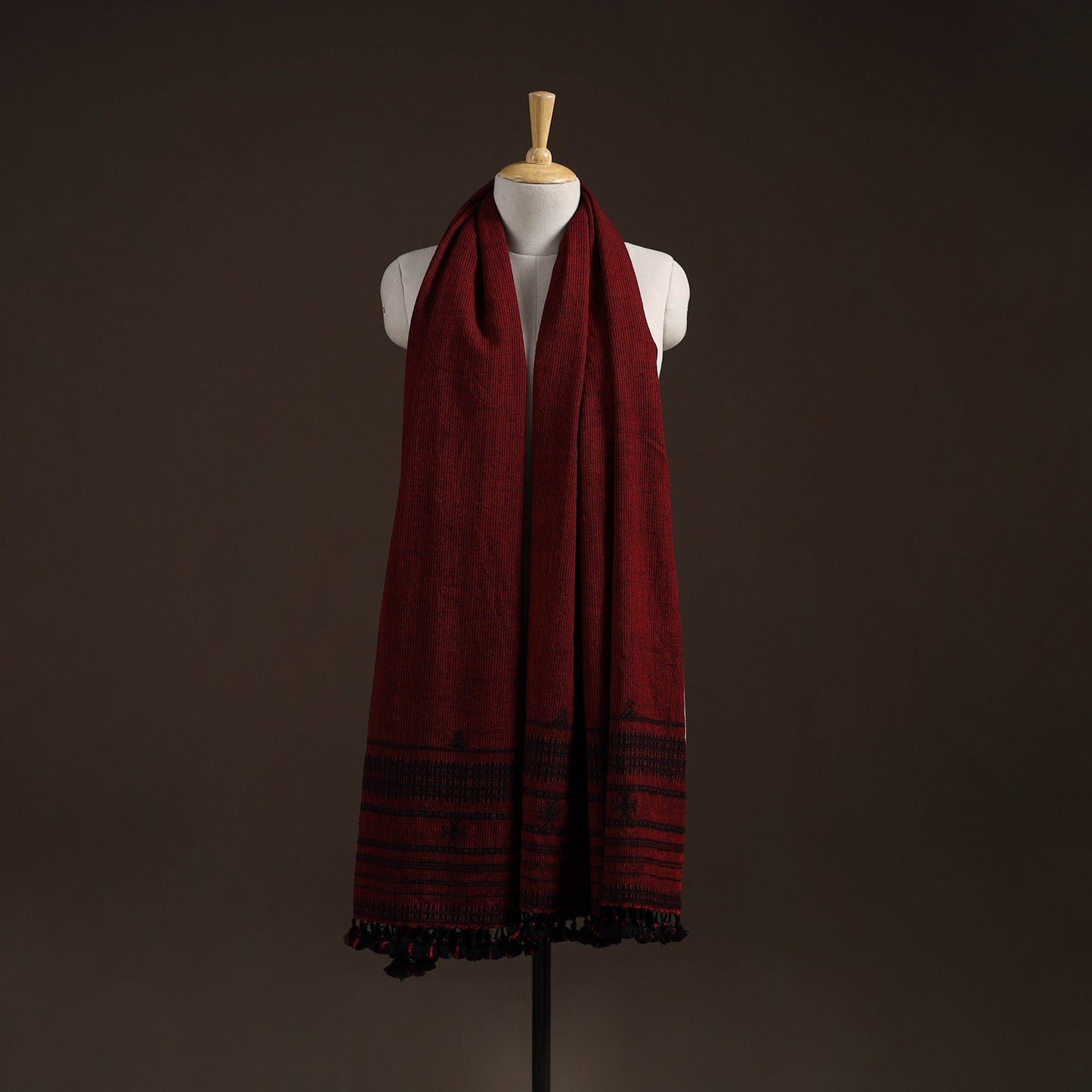 Kutch bhujodi handwoven merino wool shawl 16 - handcrafted