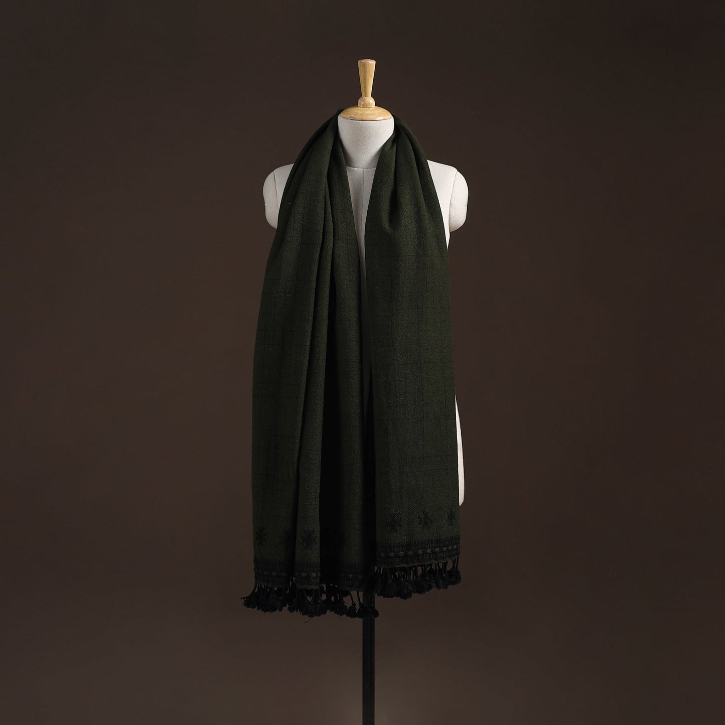 Kutch bhujodi handwoven merino wool shawl 19 - handcrafted