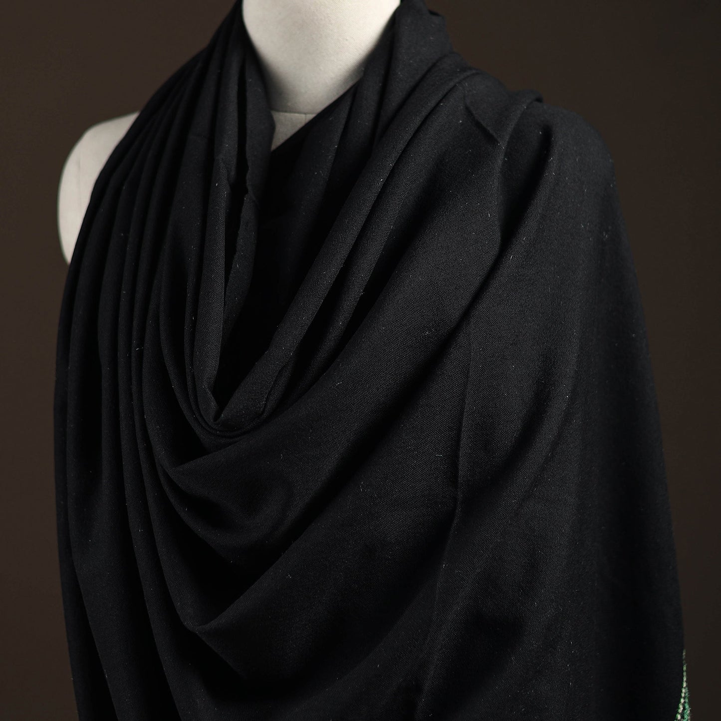 Kutch bhujodi handwoven merino wool shawl 218 - handcrafted