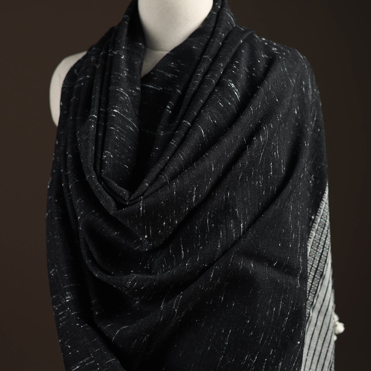 Kutch bhujodi handwoven merino wool shawl 228 - handcrafted