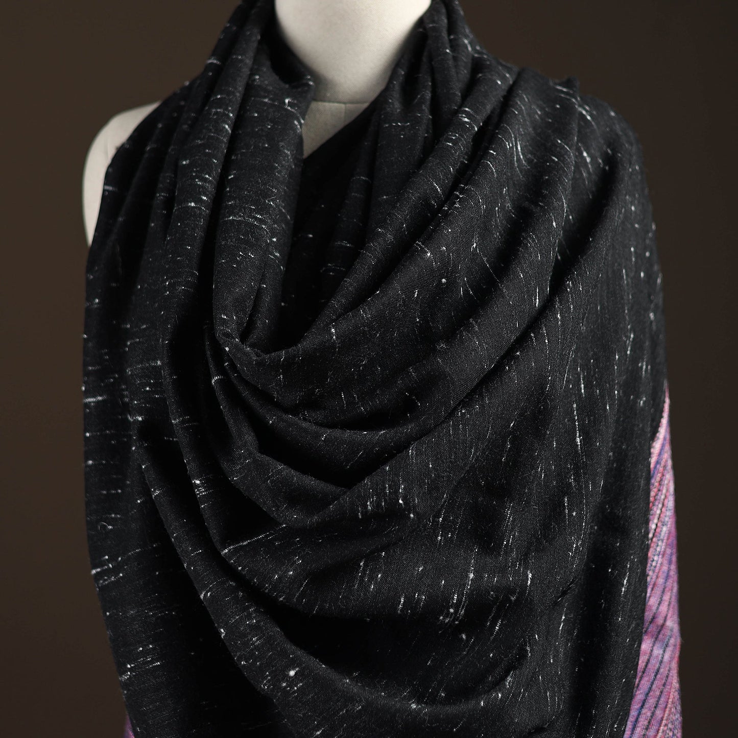 Kutch bhujodi handwoven merino wool shawl 231 - handcrafted