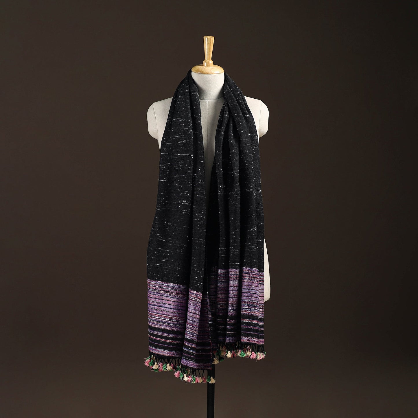 Kutch bhujodi handwoven merino wool shawl 231 - handcrafted