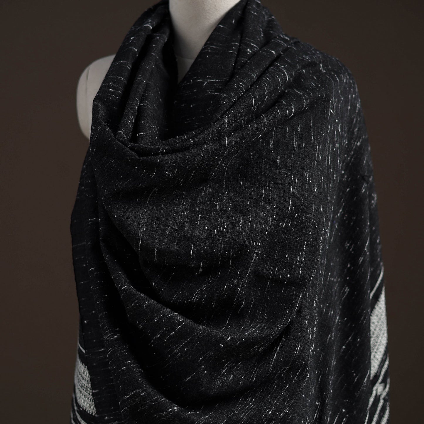 Kutch bhujodi handwoven merino wool shawl 35 - handcrafted