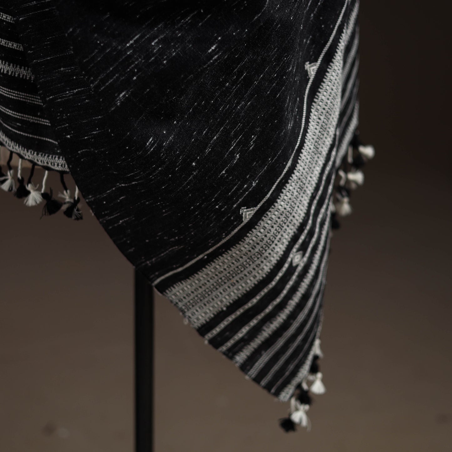 Kutch bhujodi handwoven merino wool shawl 35 - handcrafted