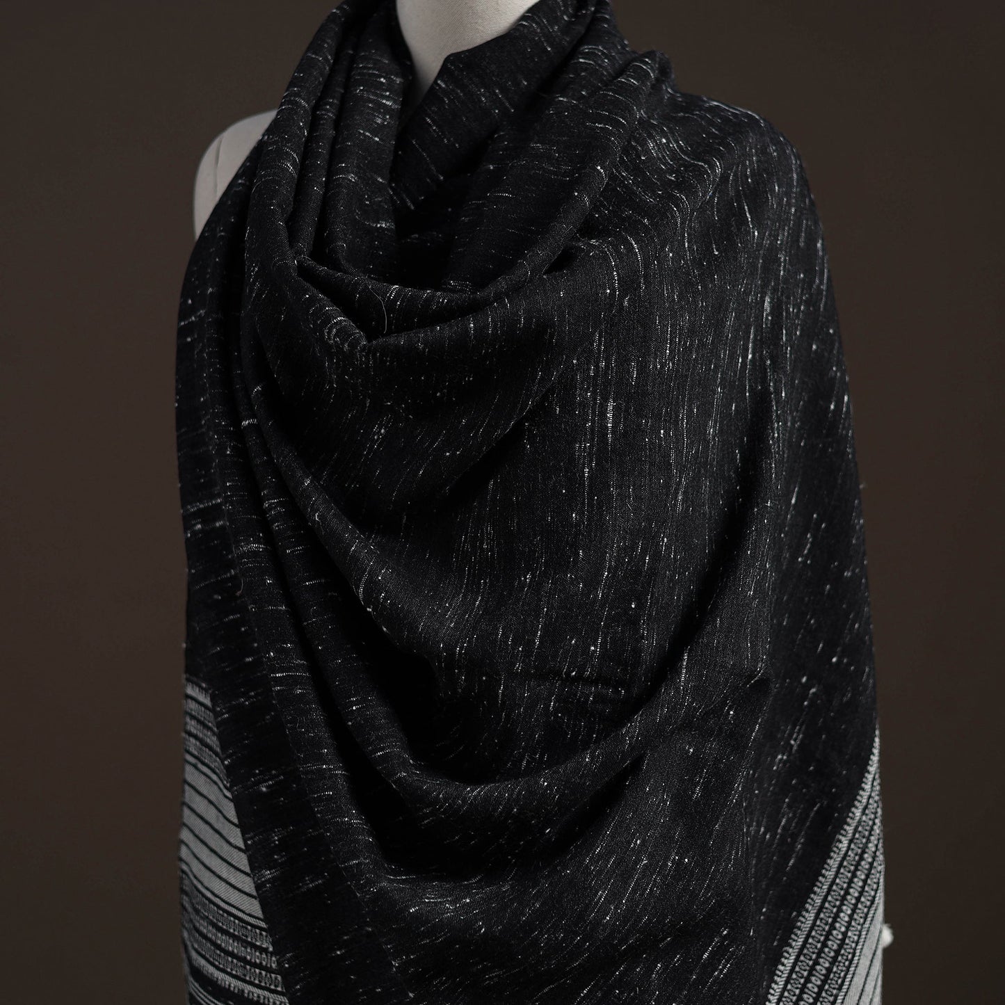 Kutch bhujodi handwoven merino wool shawl 36 - handcrafted